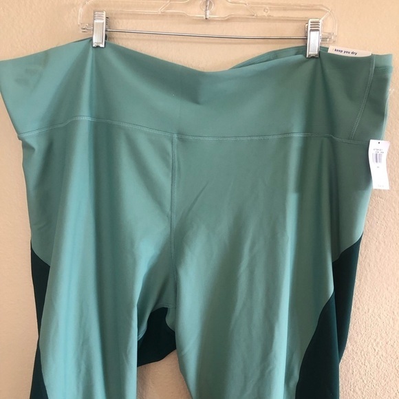 Old Navy High-Waisted PowerSoft ColorBlock 7/8 Compression Leggings Plus Size 4X - Picture 7 of 16